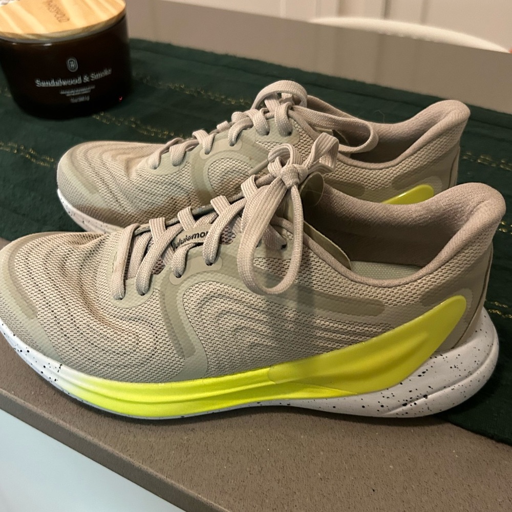 Lululemon Blissful Run 2